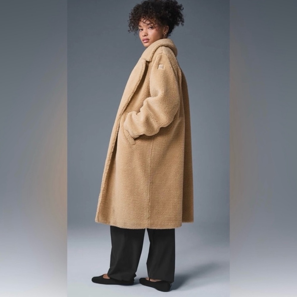 ALO Yoga Tan Teddy Jacket - Picture 7 of 9